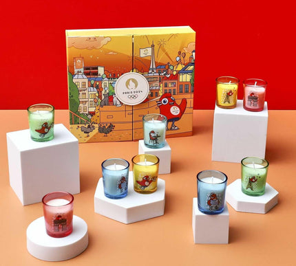 PARIS 2024 - Lot de 9 Bougies Parfumées Mascotte en Coffret